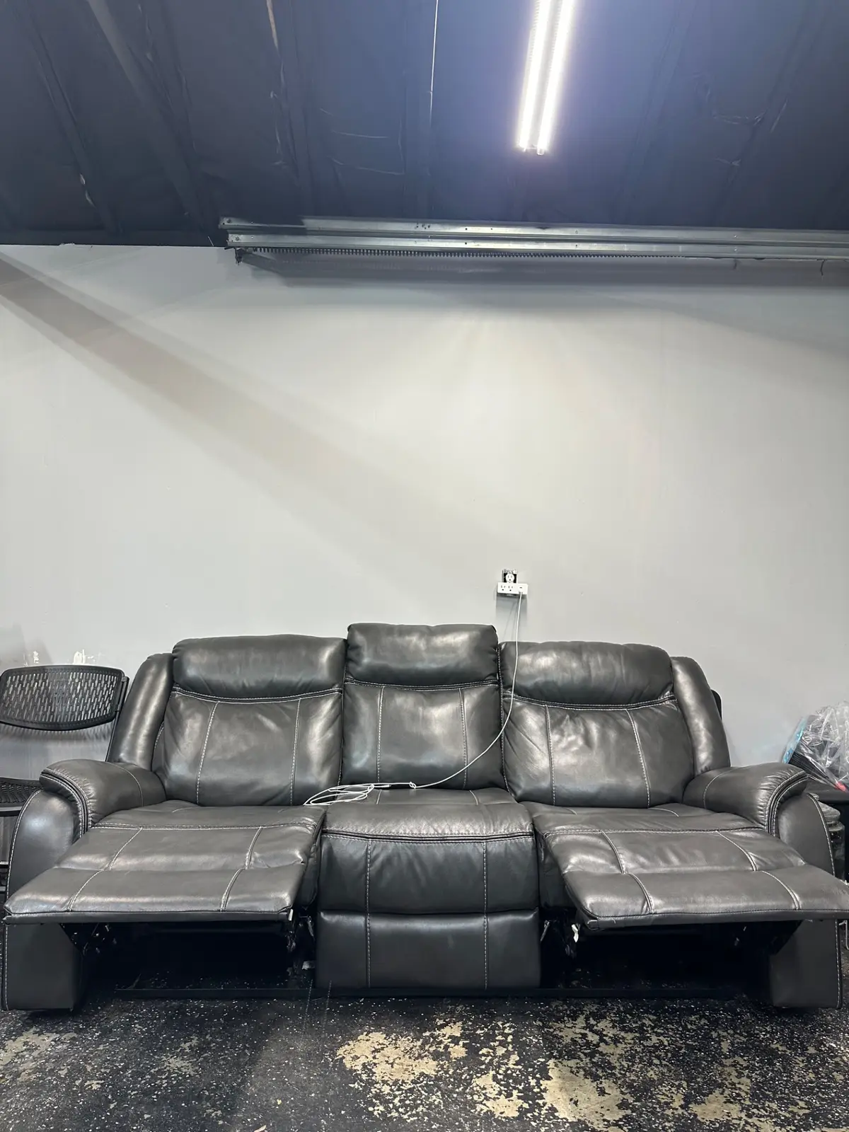 3 Leather Couches — photo 2